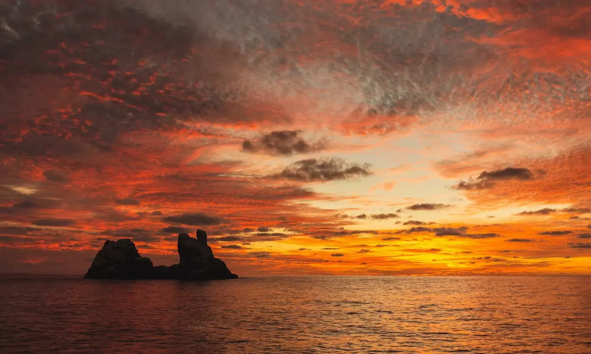 Sunset at Roca partida, one of Socorro best dive site
